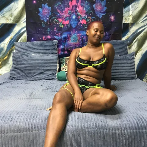 QUEENOFSQUIRT — Johannesburg companion photo — photo 2